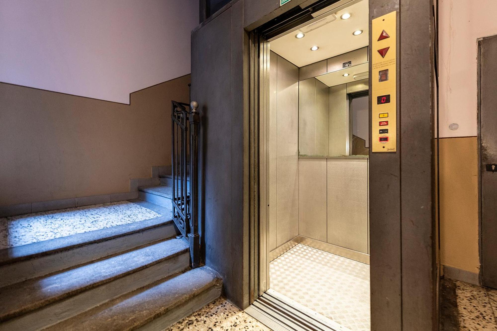 Bessy House At Fondazione Prada Apartment - Milan — Photos 1